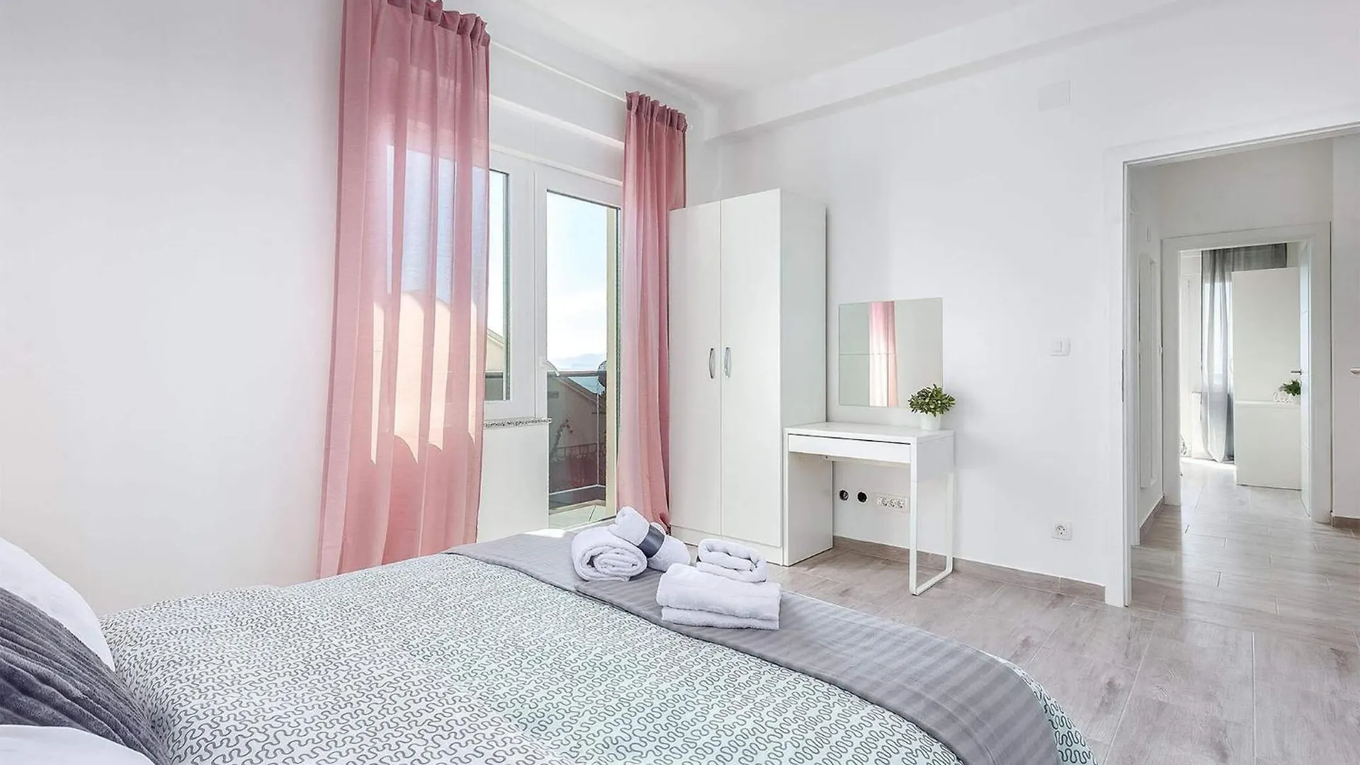 3 Bedroom Stunning Apartment In Dramalj Croatia