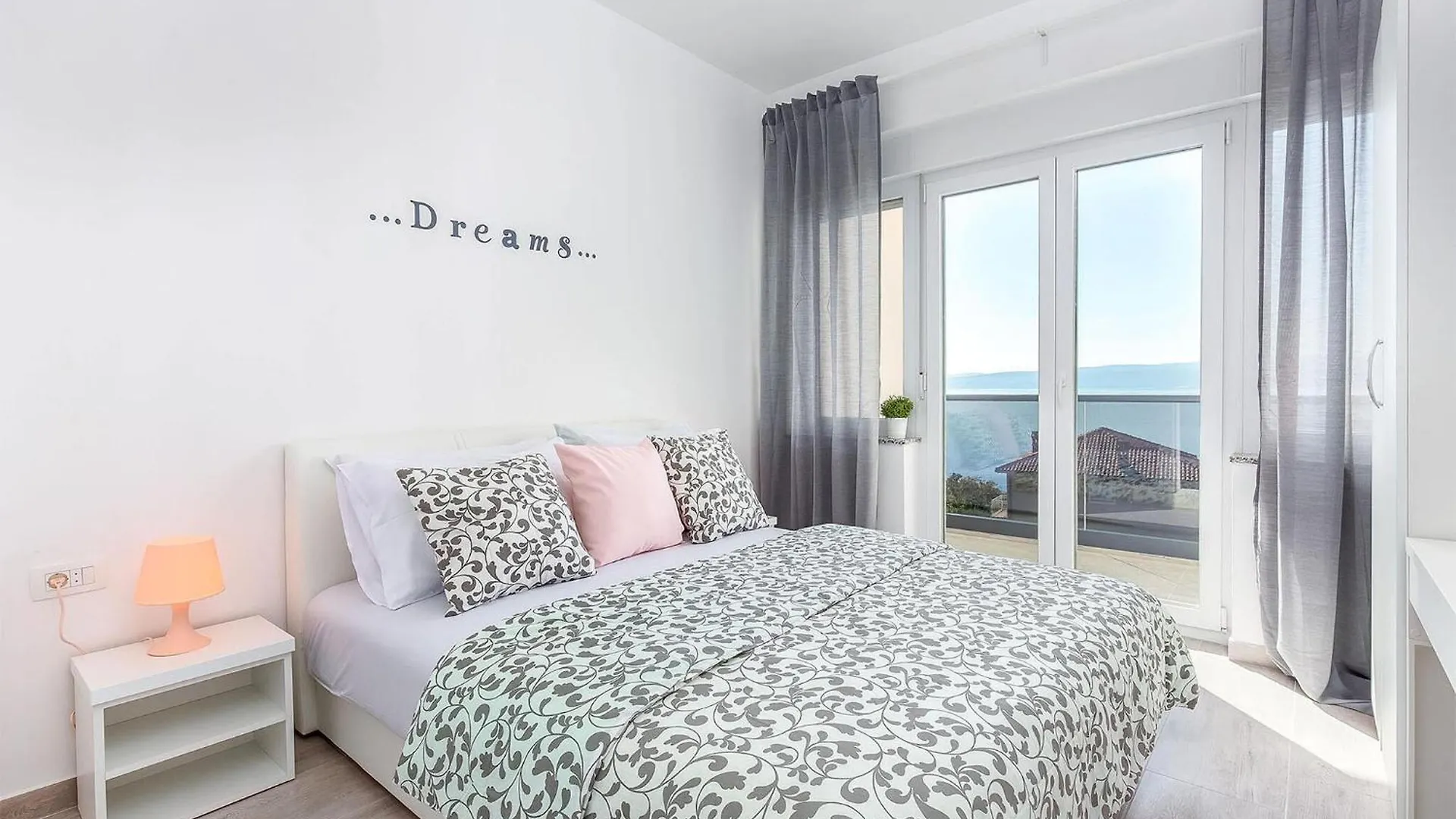 3 Bedroom Stunning Apartment In Dramalj Croatia