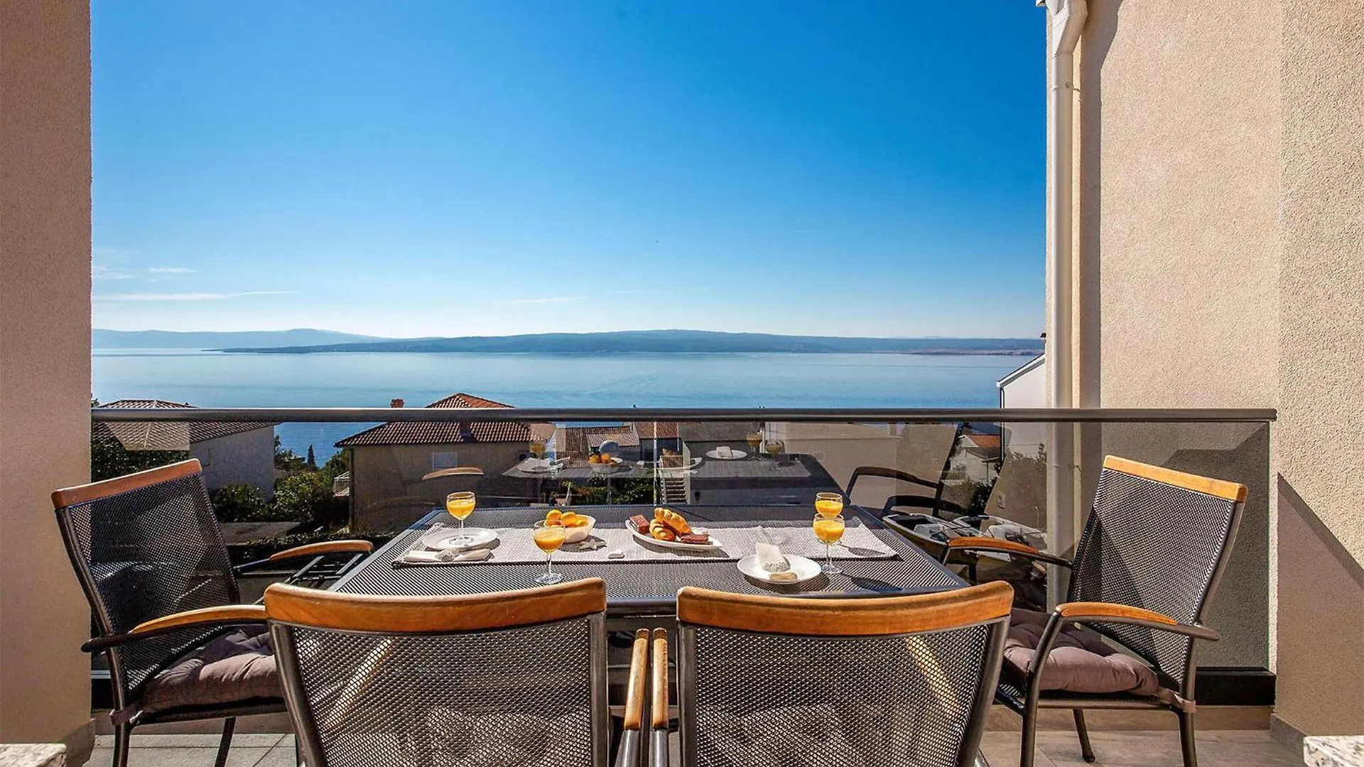 3 Bedroom Stunning Apartment In Dramalj